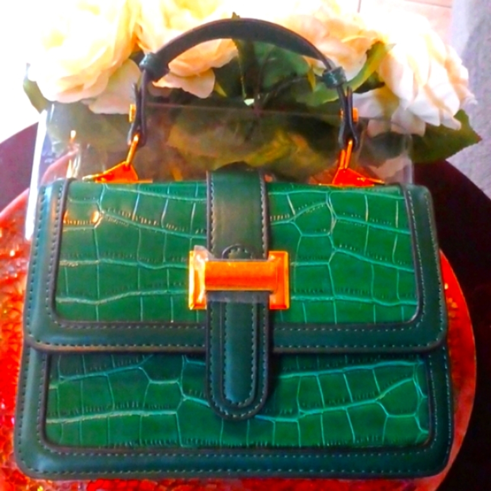 The Mini Bag - Picture 3 of 10